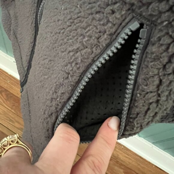 Women's Patagonia Grey Retro Pile Fleece Zip Up Jacket Size S - Picture 5 of 8